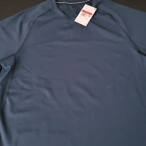 Nike A.P.S. dri fit.